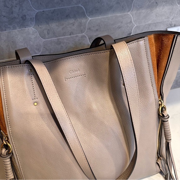 Chloe Smooth Calfskin Medium Milo Shopping Tote Motty Grey - Picture 15 of 16
